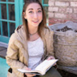 Meet your Posher, Courtney